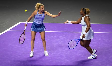 Siniakova, Townsend - 2024 WTA Finals - Day 1