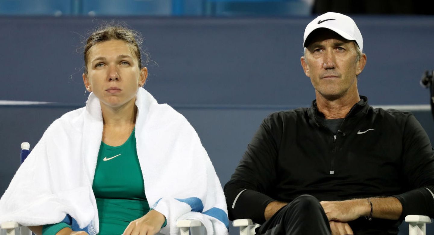 The off-season saw 2018 year-end World No.1 Simona Halep announce an amicable 12-month hiatus from Darren Cahill. Thierry Van Cleemput, David Goffin's former coach, would step in for a trial. (Getty)